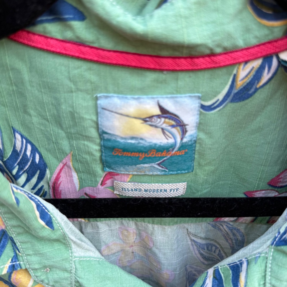 Tommy Bahama Men XL Silk Cotton Floral Hibiscus Tropical Button Down Shirt Green - Picture 3 of 4
